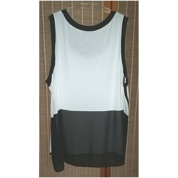 Sporty Knit Tank with Mesh Back and Trim -26/28 - Picture 4 of 7